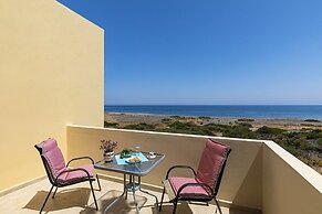 Live by the sea at House Almyra