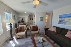 La Vista - 2 Br Condo
