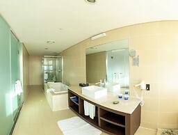 Blue Sky Hotel & Tower