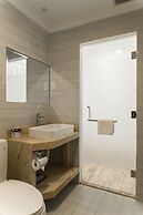 Seven Seas Hotel and Apartment