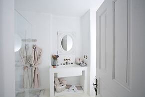 Hane Alacati Boutique Hotel