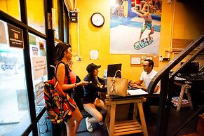 Doolay Beachfront Hostel