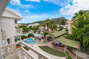 Castello Hotel & Aparts