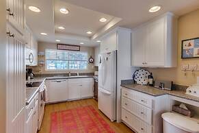 Work-Friendly Oceanfront Condo with Pool and Spa Access SURF25 by RedA