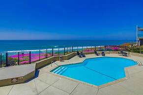 Work-Friendly Oceanfront Condo with Pool and Spa Access SURF25 by RedA