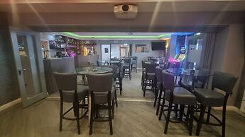 The Avenue Hotel