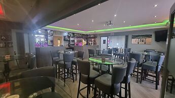 The Avenue Hotel