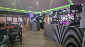 The Avenue Hotel