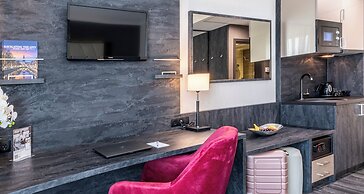 PLAZA Premium Grand Winston