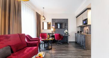 PLAZA Premium Grand Winston
