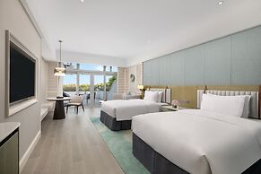 Xiamen International Seaside Hotel (hotel corridor leads to the stone 