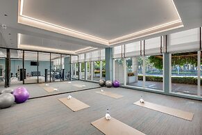 Xiamen International Seaside Hotel (hotel corridor leads to the stone 