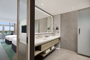 Xiamen International Seaside Hotel (hotel corridor leads to the stone 