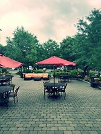 The Wilshire Grand Hotel