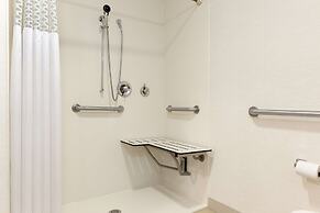 Hampton Inn & Suites Manchester-Bedford