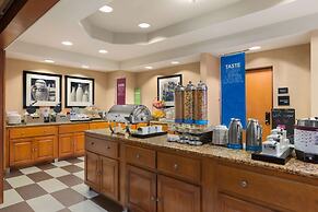 Hampton Inn & Suites Manchester-Bedford