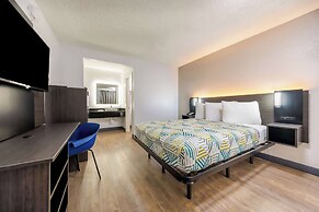 Motel 6 Fort Worth, TX - East