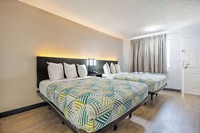 Motel 6 Fort Worth, TX - East