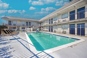 Motel 6 Fort Worth, TX - East