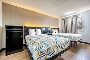 Motel 6 Fort Worth, TX - East