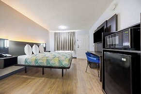 Motel 6 Fort Worth, TX - East