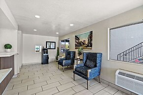 Econo Lodge Stockton near I-5 Fairgrounds