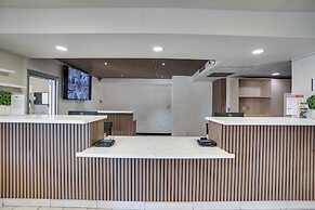 Econo Lodge Stockton near I-5 Fairgrounds