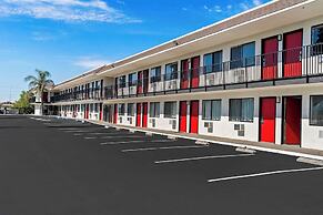 Econo Lodge Stockton near I-5 Fairgrounds