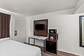 Econo Lodge Stockton near I-5 Fairgrounds