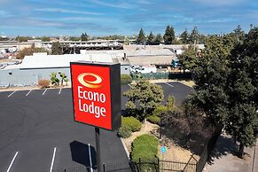 Econo Lodge Stockton near I-5 Fairgrounds