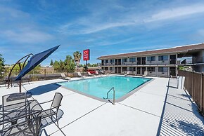 Econo Lodge Stockton near I-5 Fairgrounds