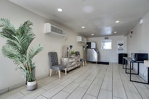 Econo Lodge Stockton near I-5 Fairgrounds