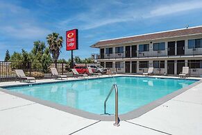 Econo Lodge Stockton near I-5 Fairgrounds