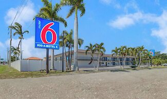 Motel 6 Venice, FL