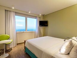 Mercure Salvador Rio Vermelho Hotel