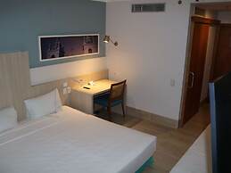 Mercure Salvador Rio Vermelho Hotel