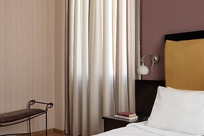 Delphi Art Hotel
