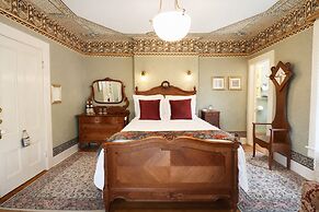 Simpson House Inn
