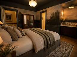 Simpson House Inn