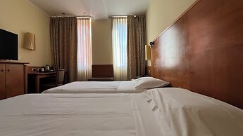 Hotel Master