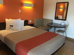 Motel 6 Ardmore, OK