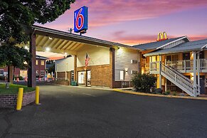 Motel 6 Clarkston, WA
