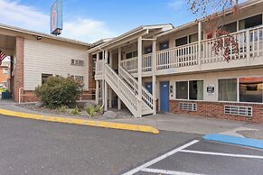 Motel 6 Clarkston, WA