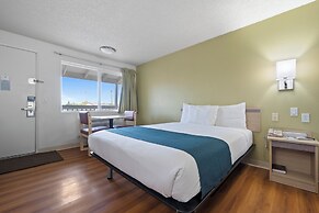 Motel 6 Clarkston, WA