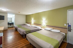 Motel 6 Clarkston, WA