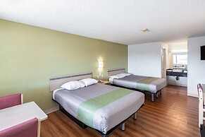 Motel 6 Clarkston, WA