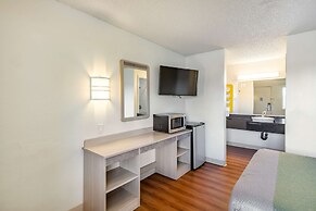 Motel 6 Clarkston, WA