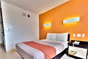 Motel 6 Lewisville, TX - Dallas