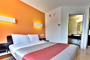 Motel 6 Lewisville, TX - Dallas