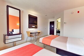 Motel 6 Lewisville, TX - Dallas